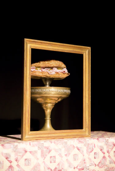 photo cadre doré sandwich jambon beurre