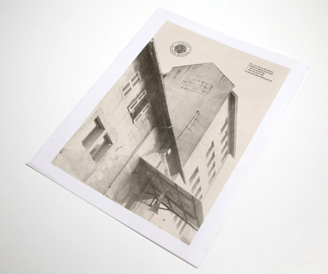 brochure graphisme Vuillermet Savoie journaux dos de couverture photo du moulin vintage
