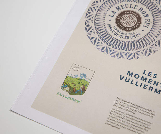 brochure graphisme Vuillermet Savoie journaux ouvert pain d'alpage