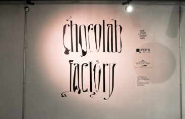 sticker typographie chocolat